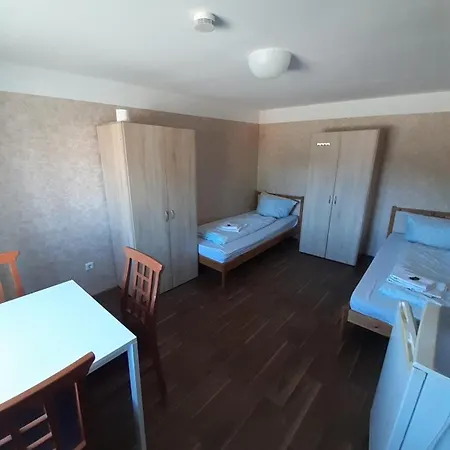 Hostel Budget Allach & Eve 168 *