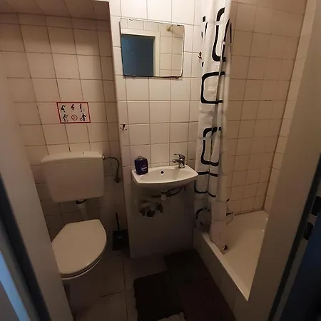 Hostel Budget Allach & Eve 168 *