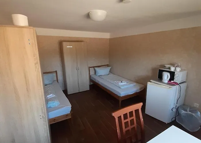 Albergue 2-rent Group Rooms&apartments Eve168 *