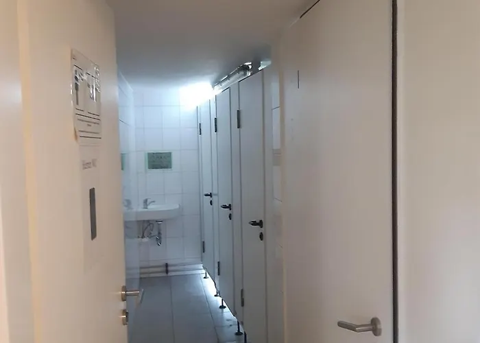 2-rent Group Rooms&apartments Eve168 Albergue *