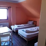 2-rent Group Rooms&apartments Eve168 * Monachium