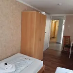 2-rent Group Rooms&apartments Eve168 Hostel