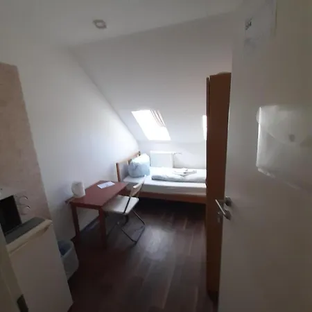 2-rent Group Rooms&apartments Eve168