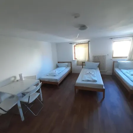 2-rent Group Rooms&apartments Eve168 *