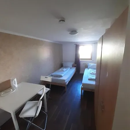Budget Allach & Eve 168 * Monaco di Baviera
