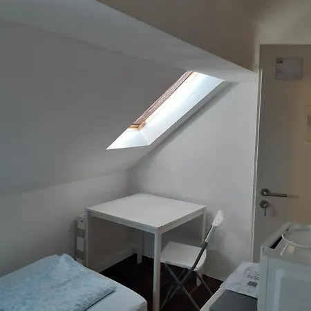 2-rent Group Rooms&apartments Eve168