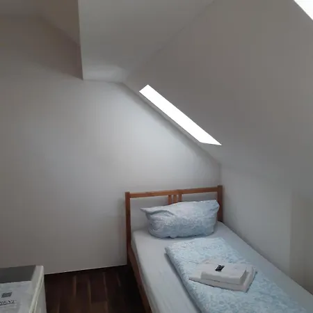 2-rent Group Rooms&apartments Eve168 * München