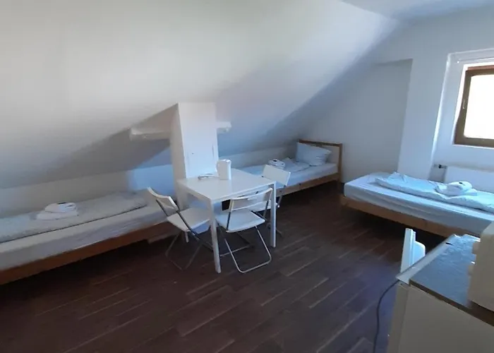 2-rent Group Rooms&apartments Eve168 אכסניה מינכן