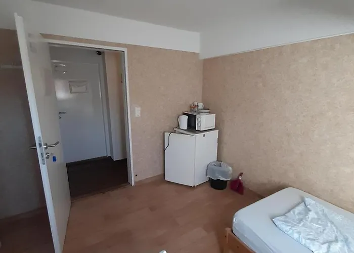 Hostel 2-rent Group Rooms&apartments Eve168