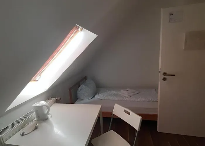 2-rent Group Rooms&apartments Eve168 *