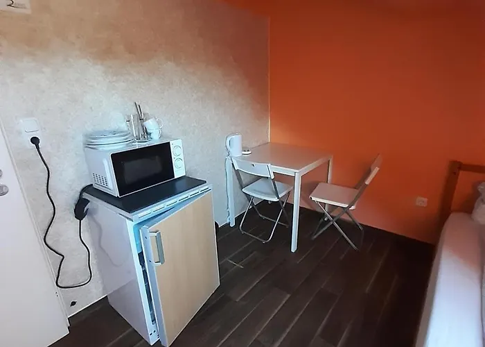 Hostel 2-rent Group Rooms&apartments Eve168 Mnichov