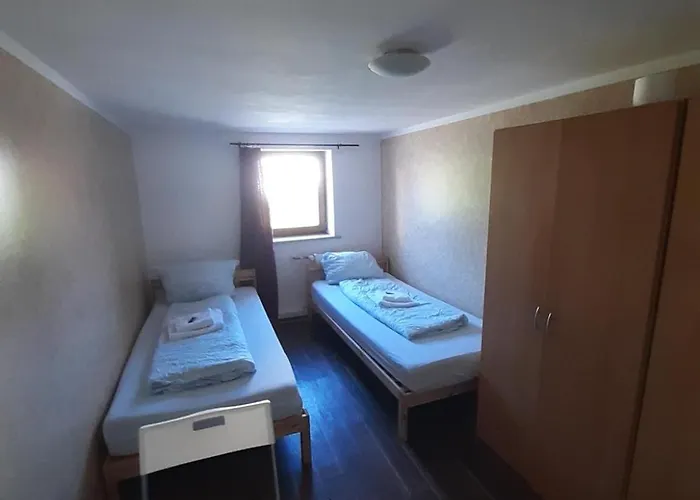 2-rent Group Rooms&apartments Eve168