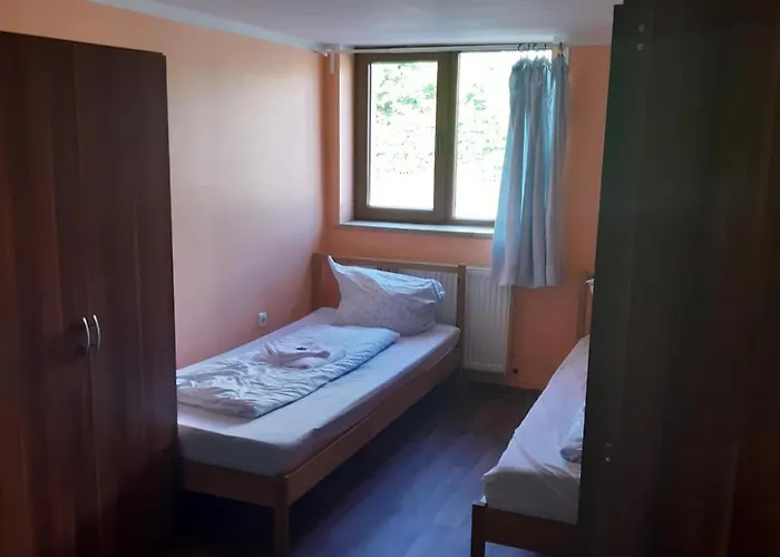 2-rent Group Rooms&apartments Eve168 אכסניה