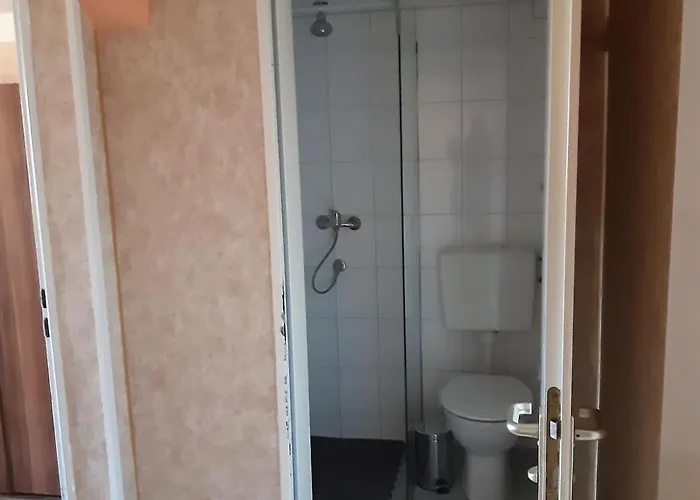 2-rent Group Rooms&apartments Eve168 Monachium