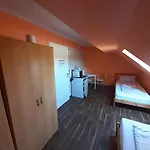 Albergue 2-rent Group Rooms&apartments Eve168 Munique