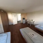 2-rent Group Rooms&apartments Eve168 Albergue Munique