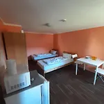 2-rent Group Rooms&apartments Eve168 * מינכן