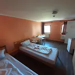 2-rent Group Rooms&apartments Eve168 Munique