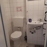 Albergue 2-rent Group Rooms&apartments Eve168 Munique