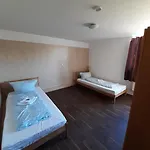 2-rent Group Rooms&apartments Eve168 אכסניה מינכן