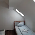 2-rent Group Rooms&apartments Eve168 * מינכן