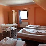 2-rent Group Rooms&apartments Eve168 אכסניה מינכן