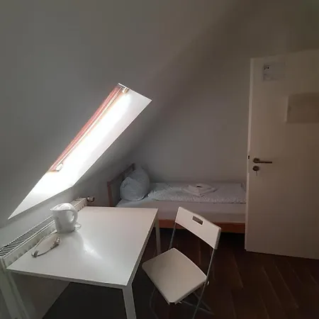 Budget Allach & Eve 168 *