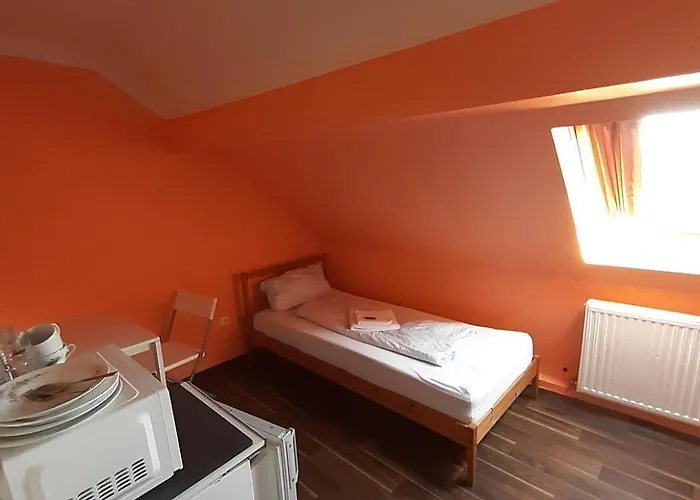 2-rent Group Rooms&apartments Eve168 *