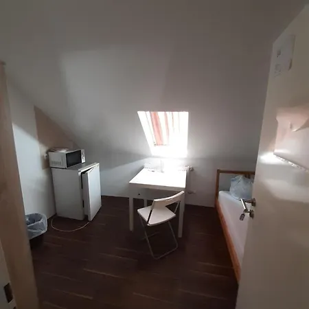 2-rent Group Rooms&apartments Eve168 * Μόναχο
