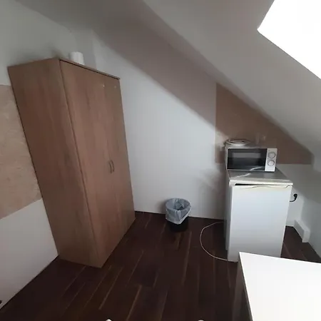 Auberge de jeunesse 2-rent Group Rooms&apartments Eve168 Munich