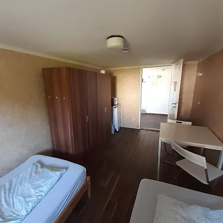 2-rent Group Rooms&apartments Eve168