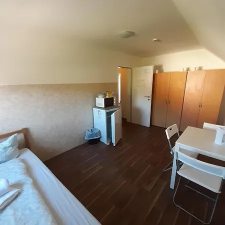 2-rent Group Rooms&apartments Eve168
