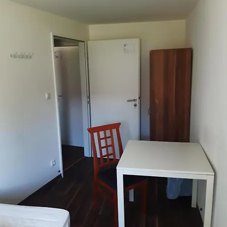 Hostel Budget Allach & Eve 168