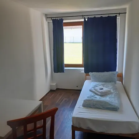 2-rent Group Rooms&apartments Eve168 * Μόναχο