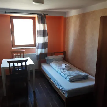 2-rent Group Rooms&apartments Eve168