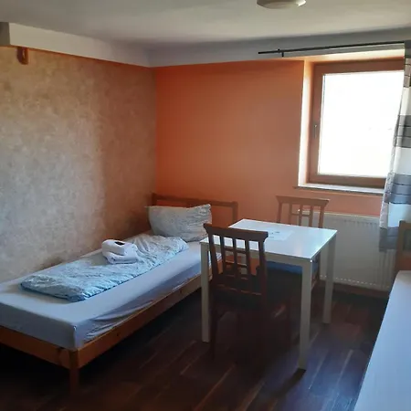 2-rent Group Rooms&apartments Eve168