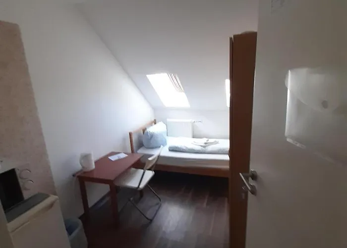 2-rent Group Rooms&apartments Eve168