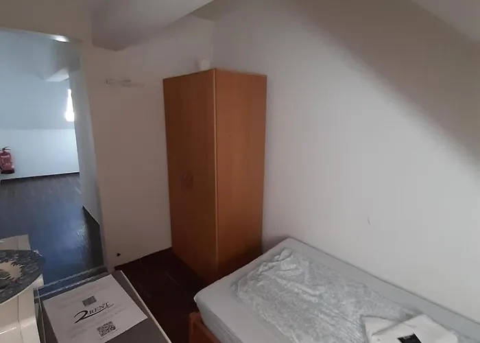 Auberge de jeunesse 2-rent Group Rooms&apartments Eve168 Munich