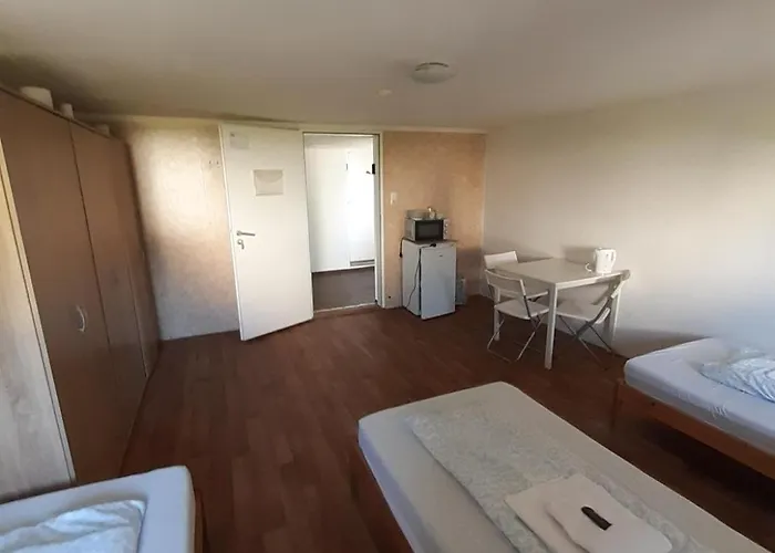 2-rent Group Rooms&apartments Eve168 Hostal Múnich
