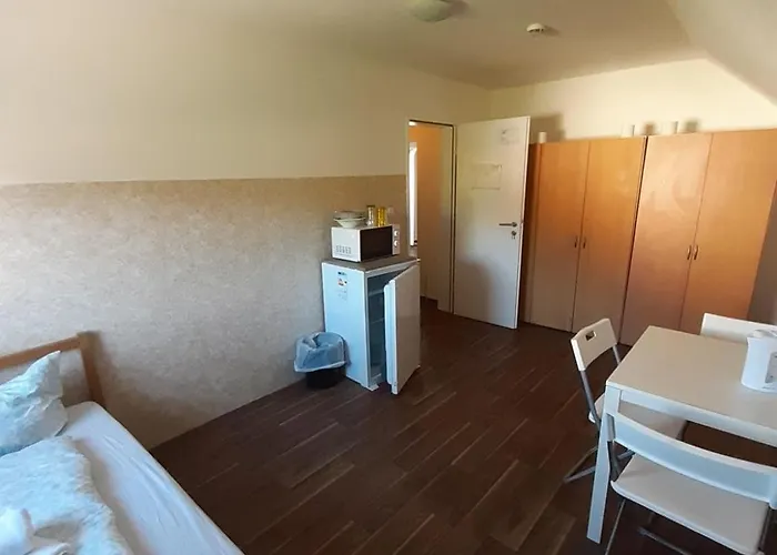 2-rent Group Rooms&apartments Eve168