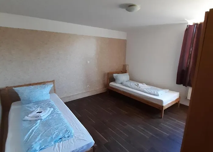 2-rent Group Rooms&apartments Eve168 Hostal Múnich